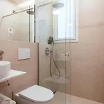 Apartament Newly Renovated Stylish Eixample - Great Location Barcelona