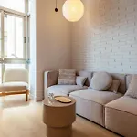 Newly Renovated Stylish Eixample - Great Location * برشلونة