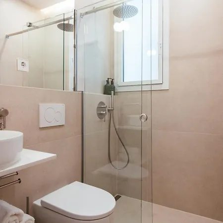 Apartamento Newly Renovated Stylish Eixample - Great Location Barcelona
