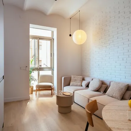 Newly Renovated Stylish Eixample - Great Location * Barcellona