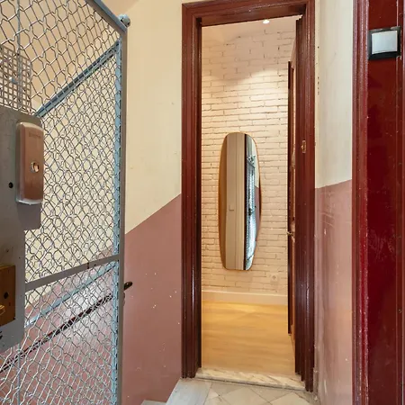 Newly Renovated Stylish Eixample - Great Location *