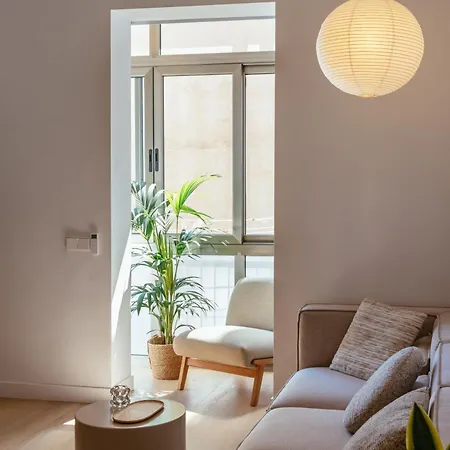 Newly Renovated Stylish Eixample - Great Location * Barcelona