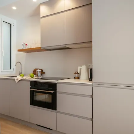 Newly Renovated Stylish Eixample - Great Location Barcelona