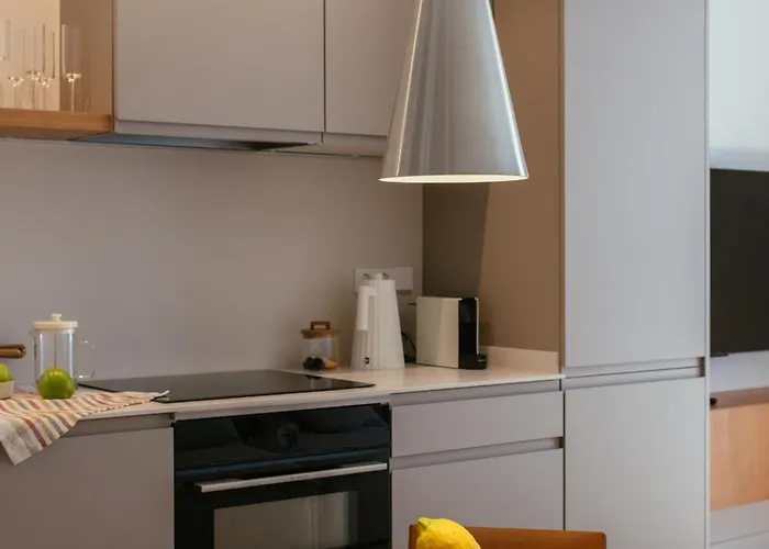 Newly Renovated Stylish Eixample - Great Location Апартаменты