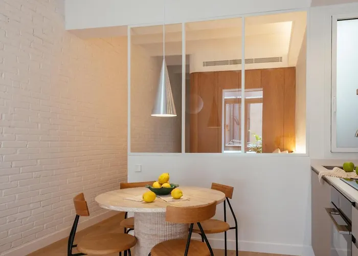 Newly Renovated Stylish Eixample - Great Location *