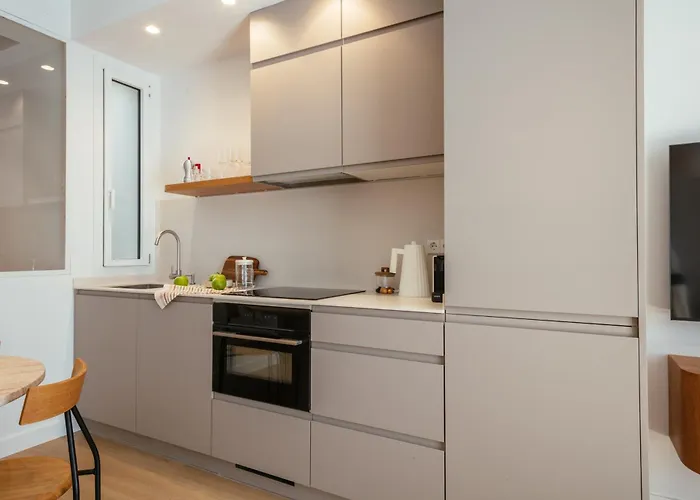 Newly Renovated Stylish Eixample - Great Location Барселона