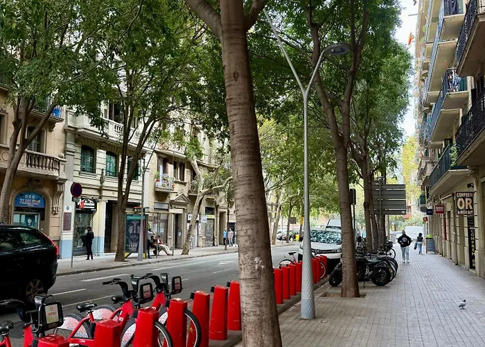 Newly Renovated Stylish Eixample - Great Location Lejlighed Barcelona