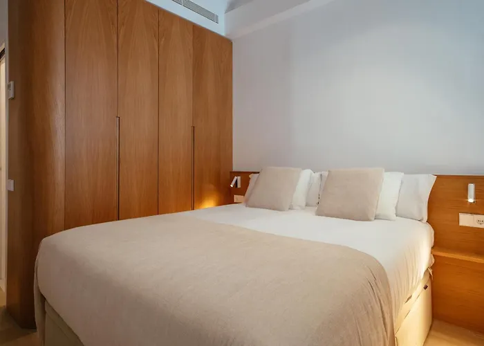 Lejlighed Newly Renovated Stylish Eixample - Great Location Barcelona
