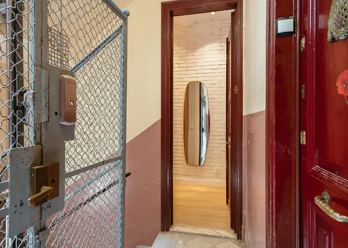Newly Renovated Stylish Eixample - Great Location *